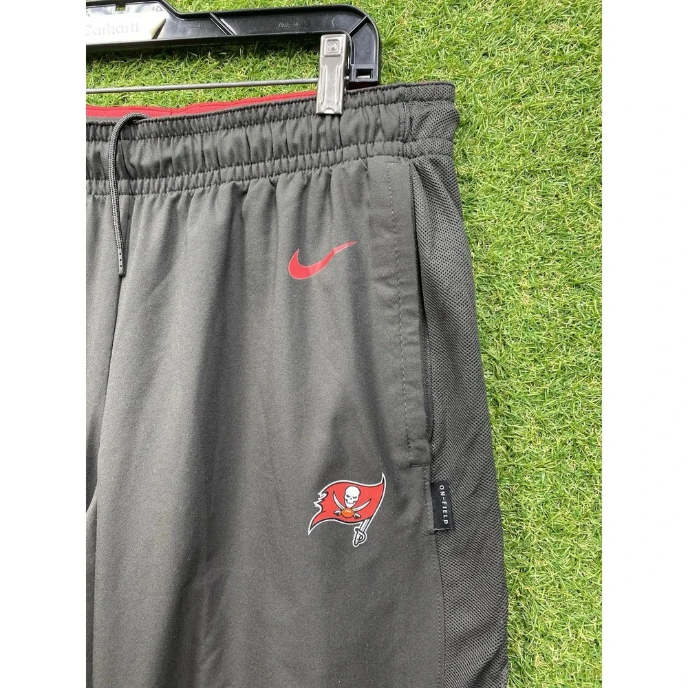 Nike Tampa Bay Buccaneers Sweatpants Mens XL Dri Fit On Field Gear Sportswear